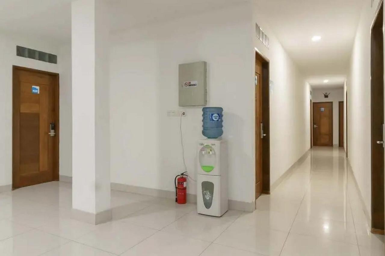 Reddoorz Plus @ Cemara Asri Medan Exteriér fotografie